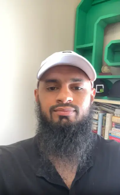 A client recording a video review